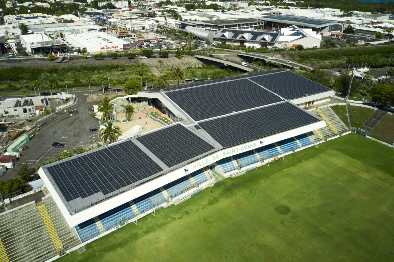 Stade de l'Est solar power plant